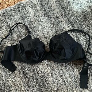 Brand new Victoria’s secret bra 34b black